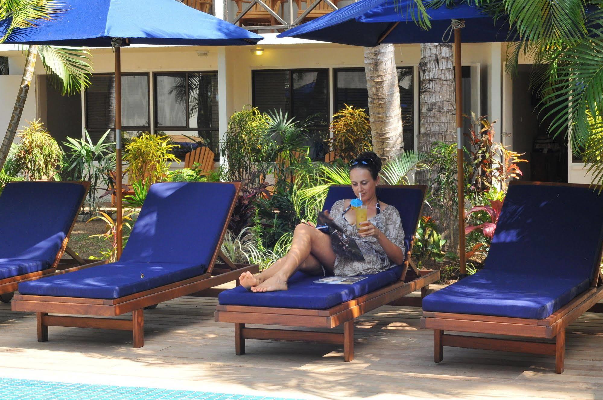 Hotel Oasis Palms à Nadi Extérieur photo